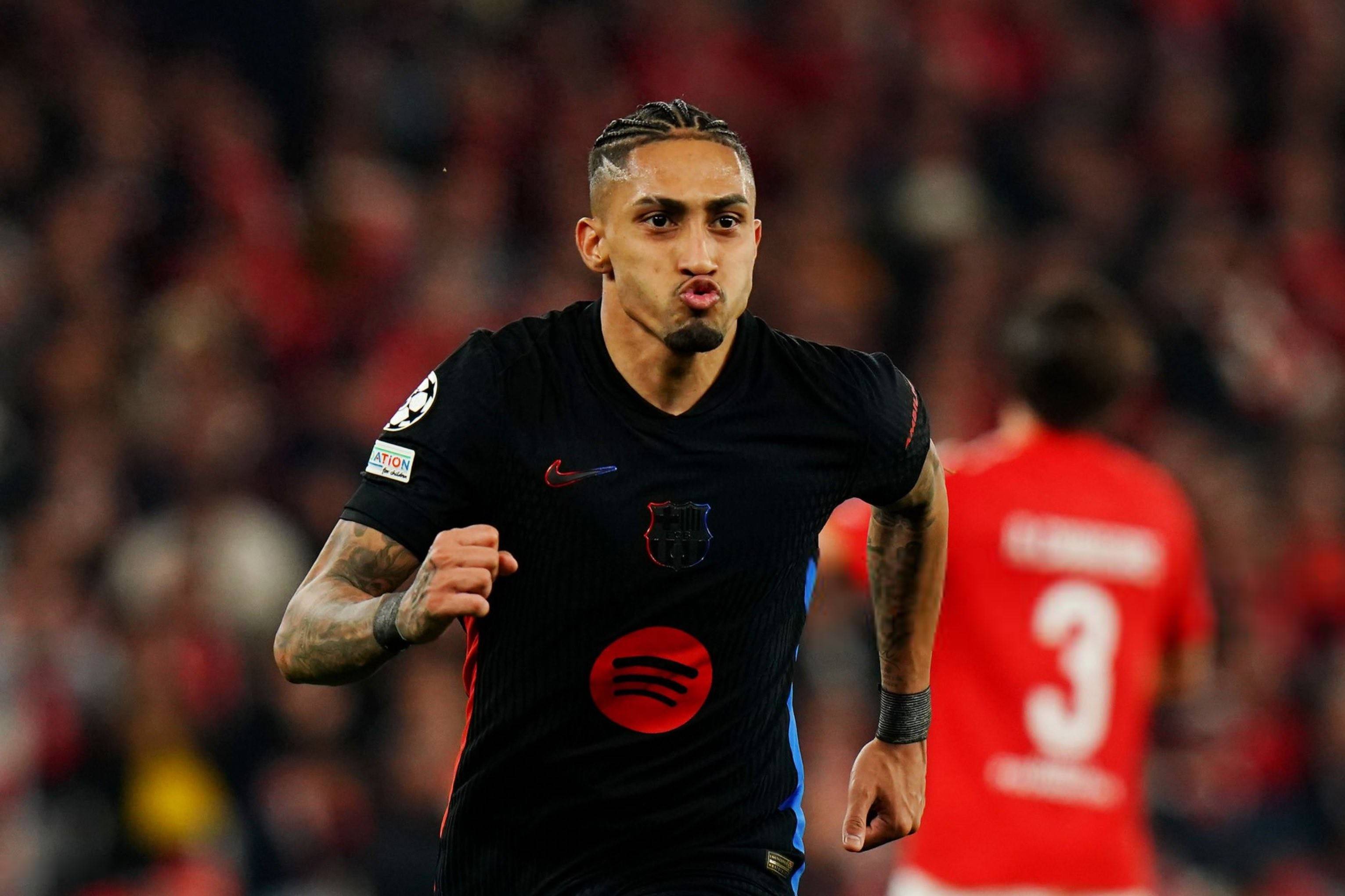 关于巴塞罗那训练开放日,转会期临场应变引欢呼,亚冠在即,训练强度明显提升的信息 关于巴塞罗那训练开放日,转会期临场应变引欢呼,亚冠在即,训练强度明显提升的信息