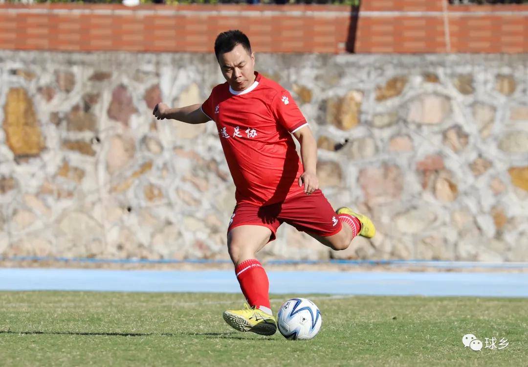 关于里程碑夜菲尼克斯太阳强势反弹；亚冠今晚刷纪录；悬念犹存；轮换策略成焦点的信息