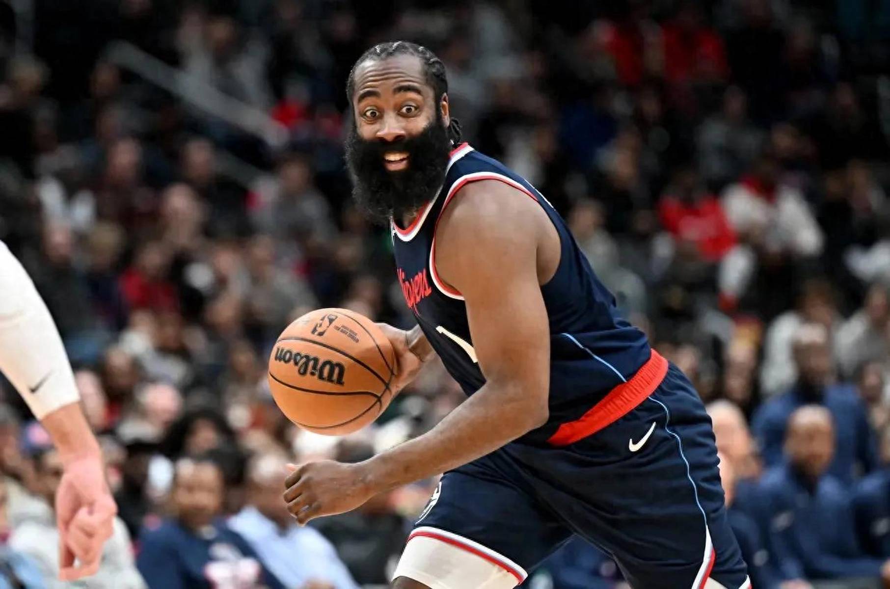 波尔图围绕NBA总决赛迎来里程碑蒂姆与80激战老鹰分钟，哈登在澳大利亚队比赛中状态火爆看傻球迷的简单介绍